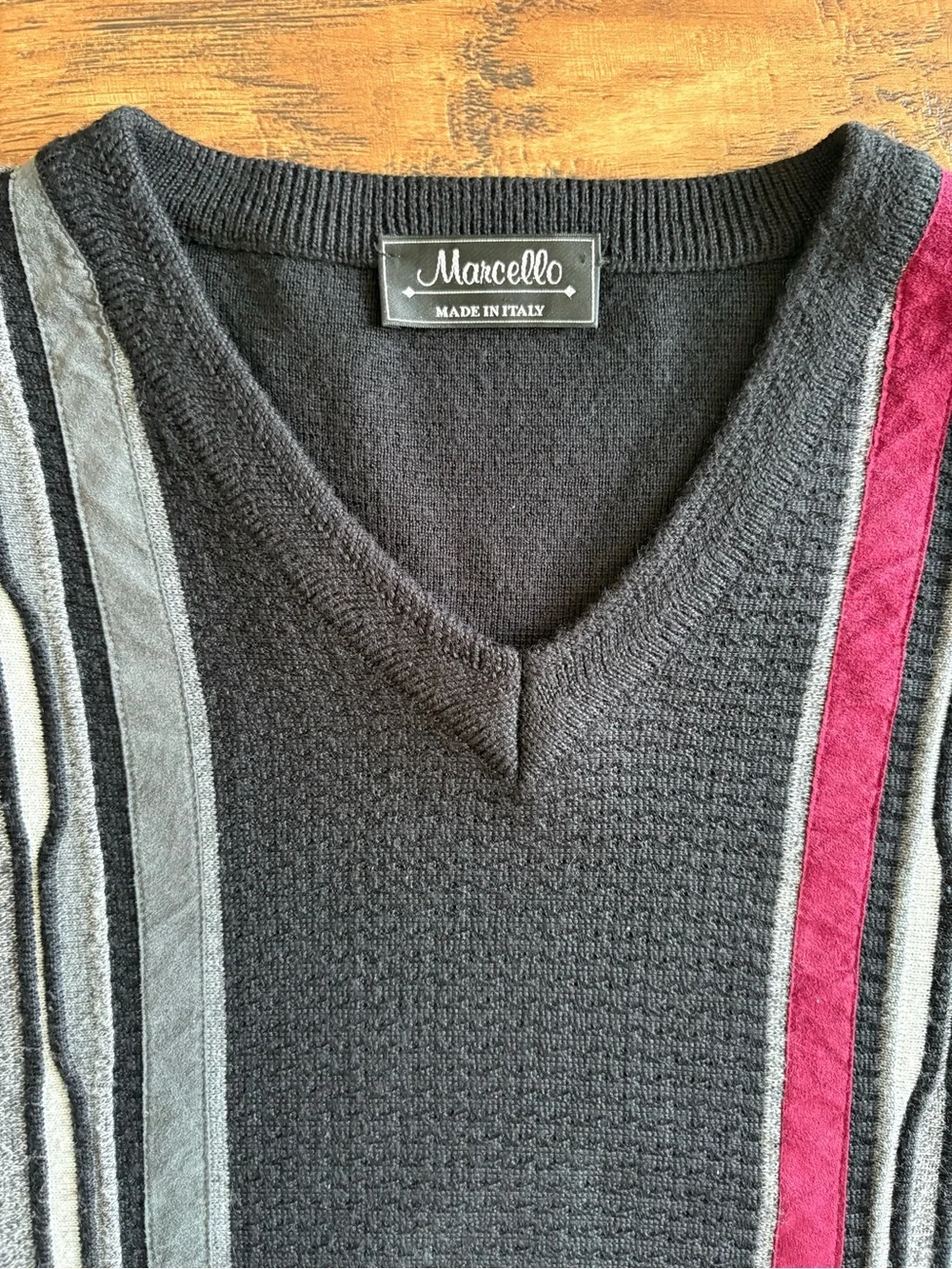 Vintage 1990s Marcello Italian Merino Wool-Blend V-Neck Sweater Size XL